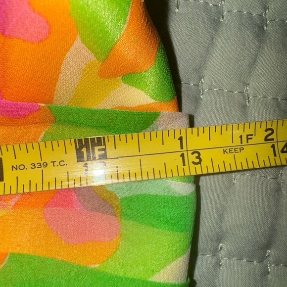 Lilly Pulitzer floral 100% silk vintage halter top. Size 4. - Picture 9 of 10